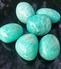 Amazonit – Huzurun ve İçsel Cesaretin Taşı